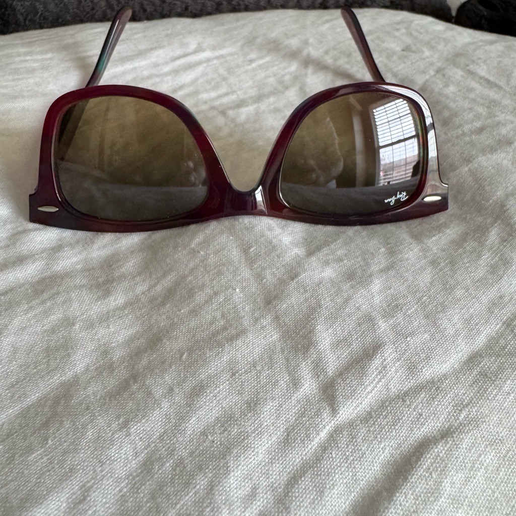Stylish Burgundy Sunglasses